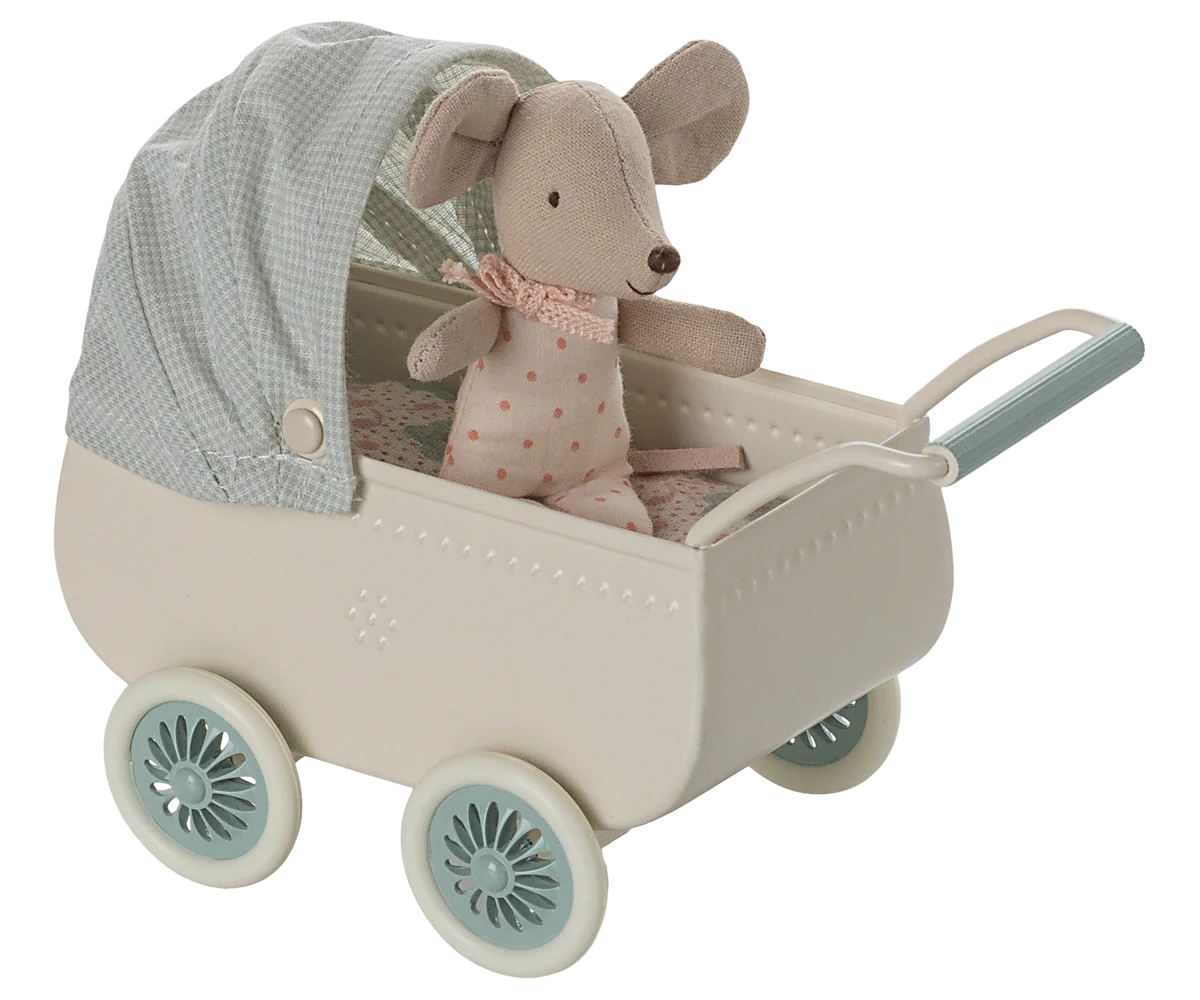 Pram with Baby Mouse