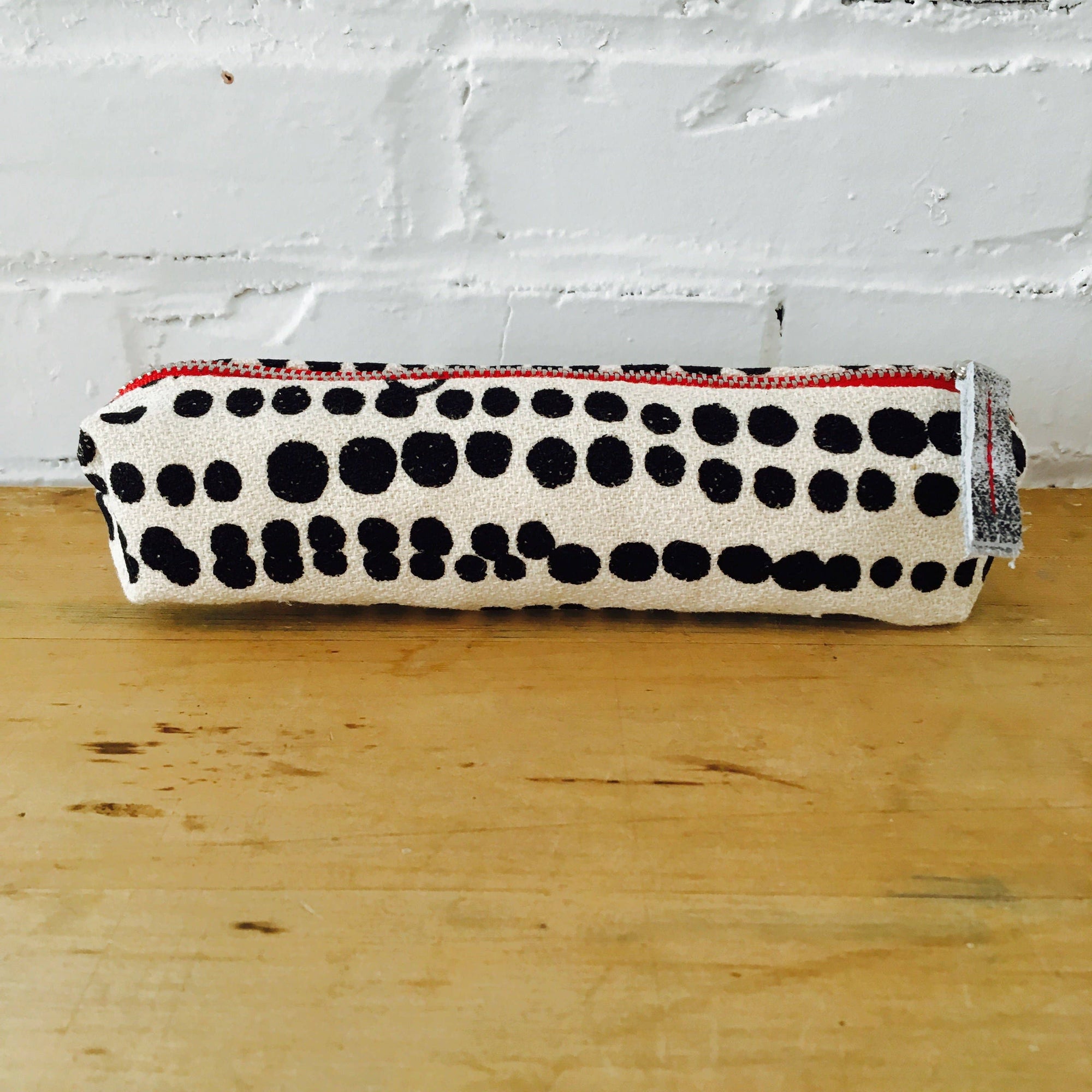 Pencil Pouch : BLACK DOTS