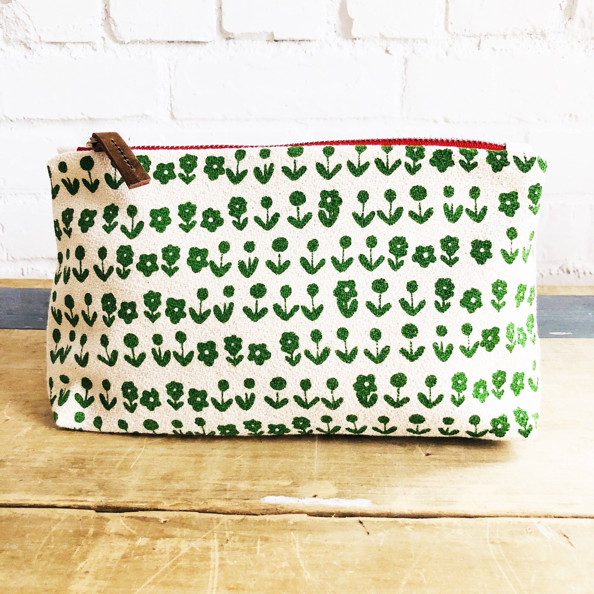 Makeup Zipper Bag: Kelly Green Scandi