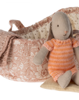 Bunny in Carry Cot, Micro