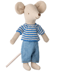 Knitted Sweater and Pants for Big Brother Mouse