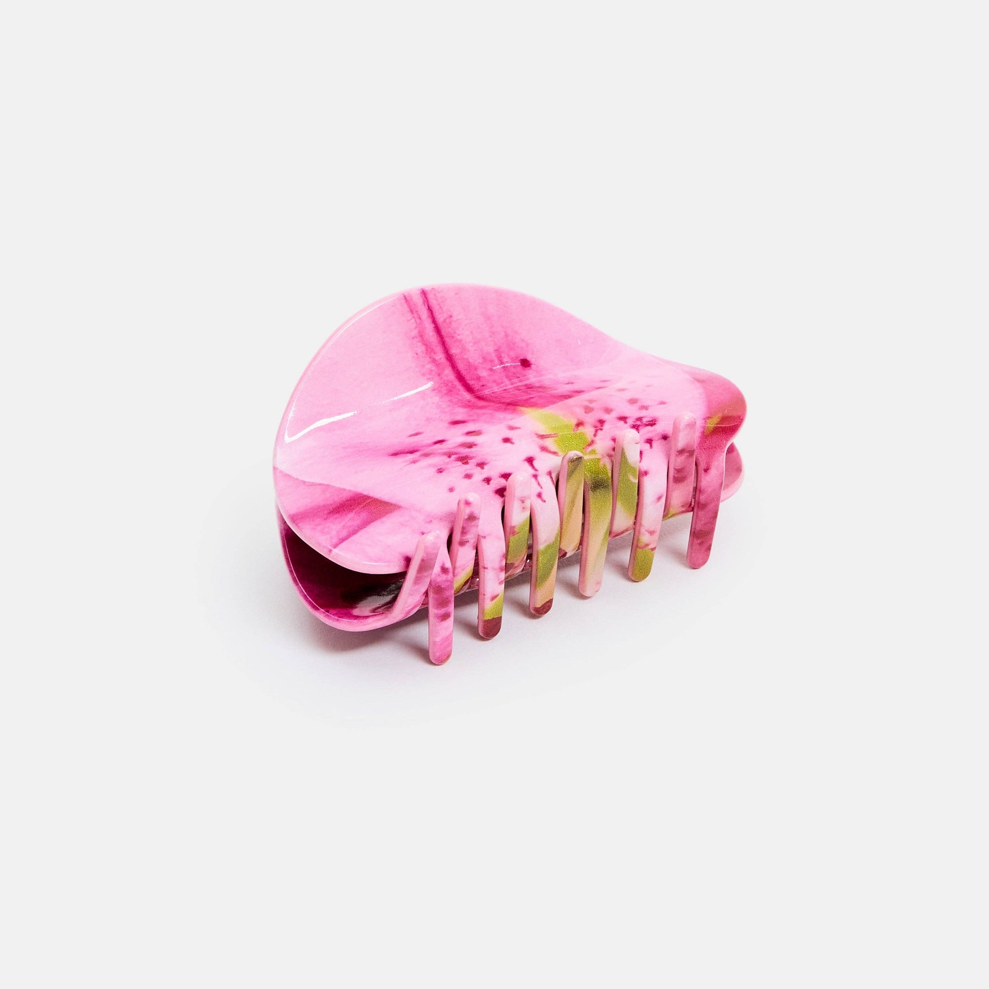 Suki Claw in Lily