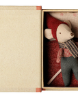 Christmas mouse, Baby in book