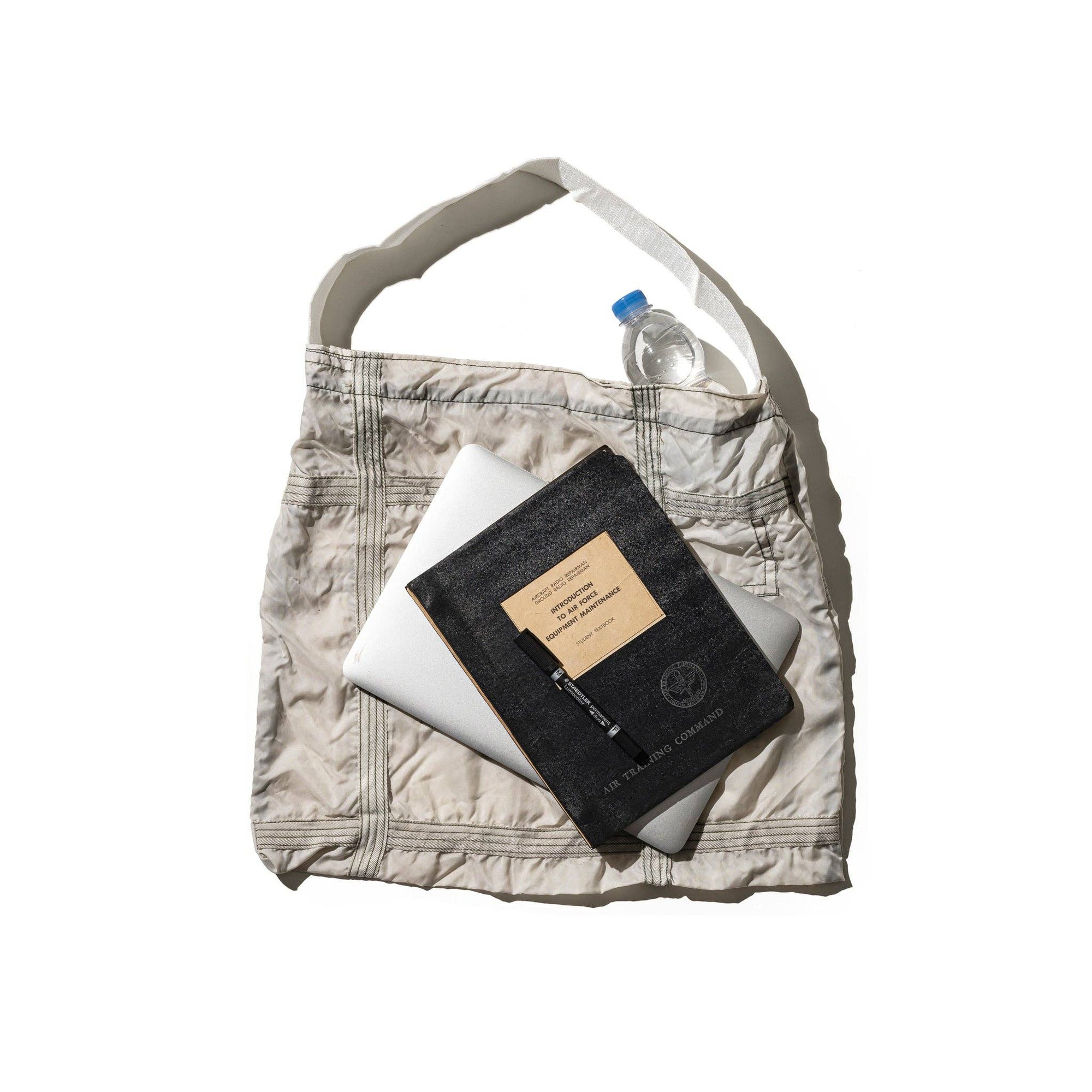 VINTAGE PARACHUTE LIGHT BAG - WHITE