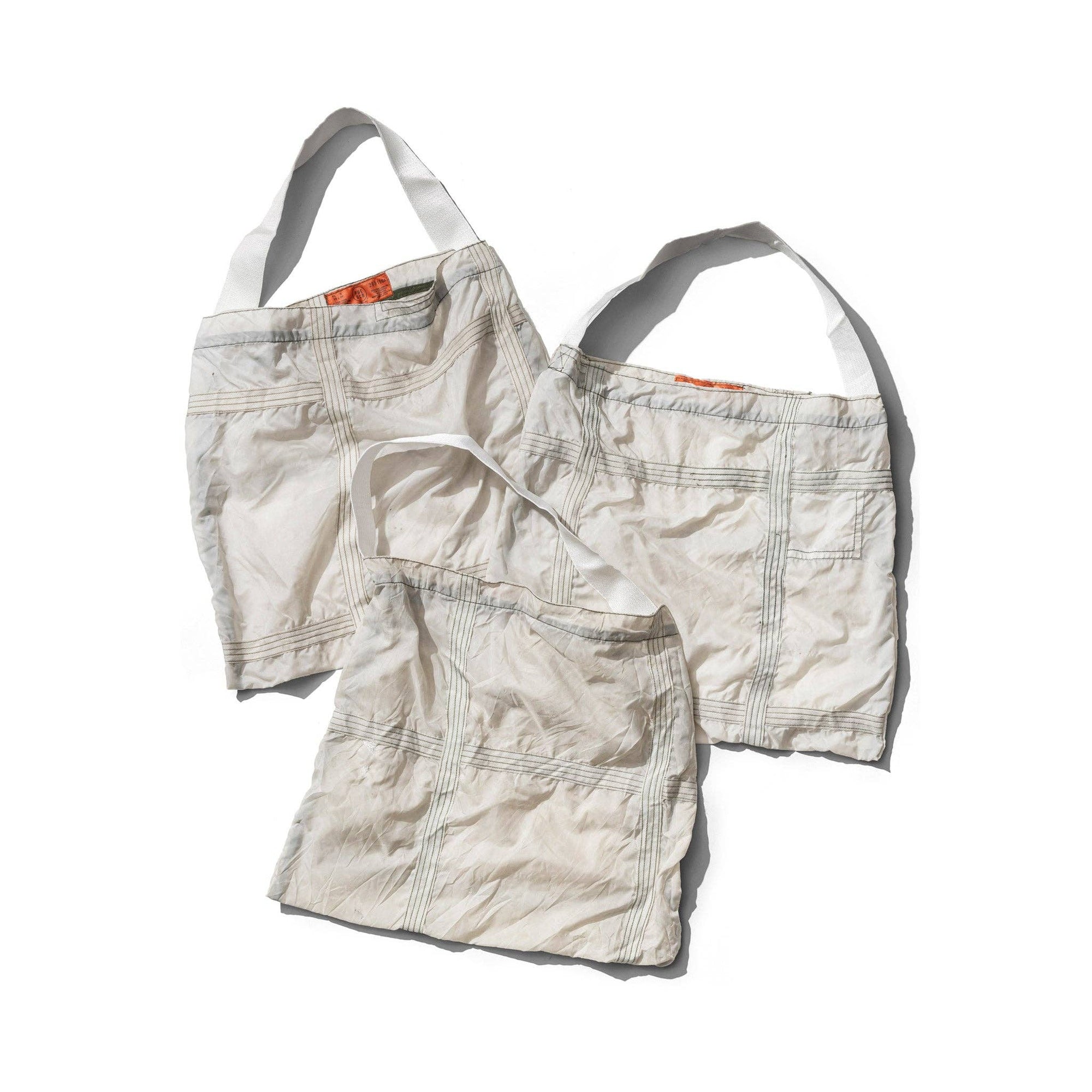 VINTAGE PARACHUTE LIGHT BAG - WHITE