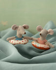 Beach mouse with float, Little sister - Flower
