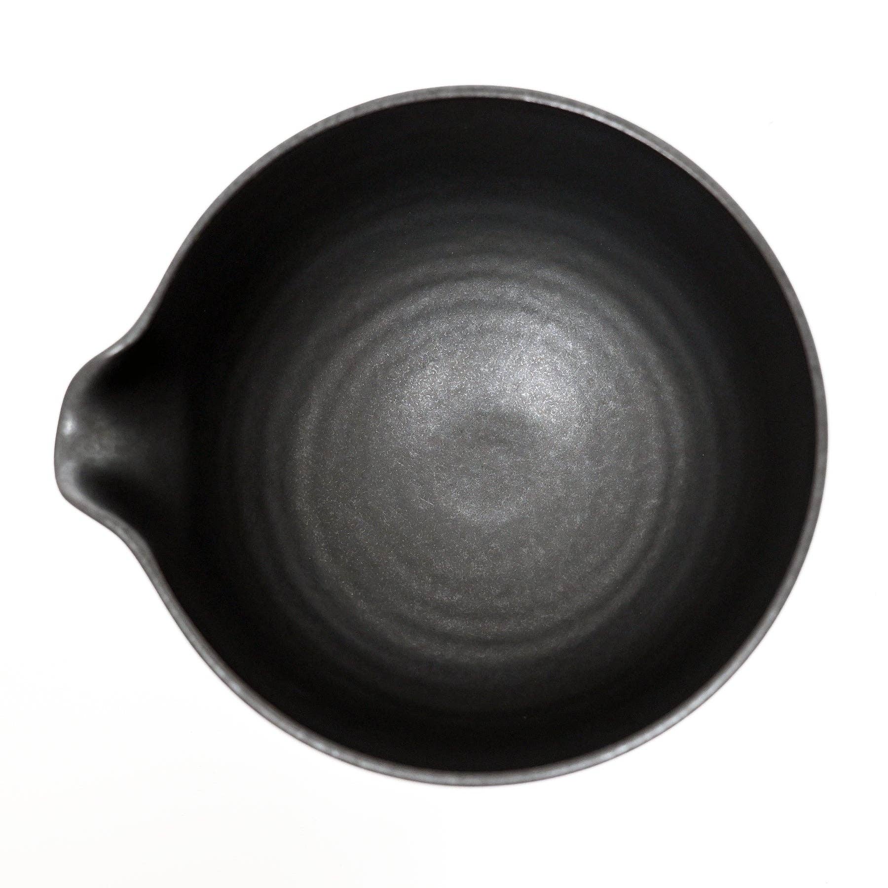 Yukiakari Katakuchi Matcha Bowl With Spout - Kuro Matte