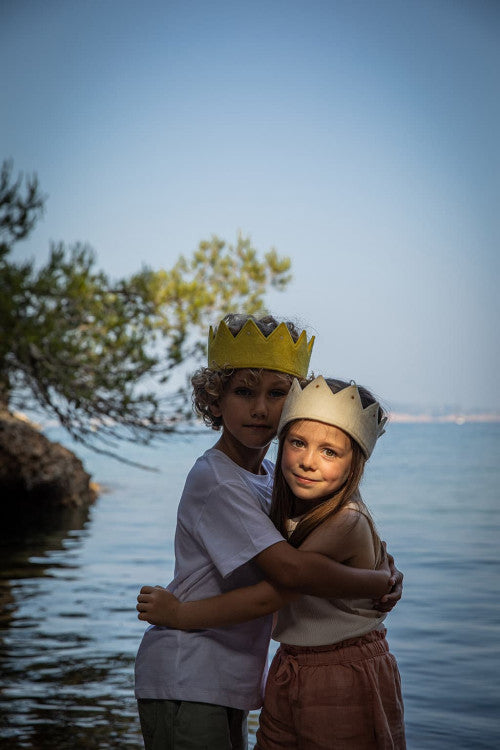 Felt Crown - Medium
